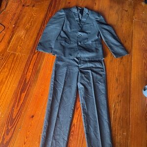 Van Heusen Charcoal Gray Suit Jacket Boys
